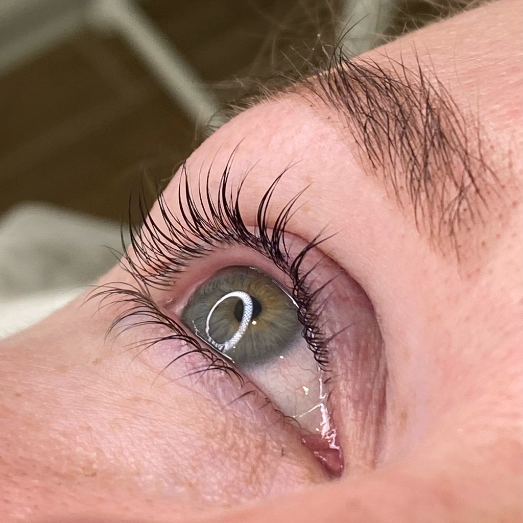 Окрашивание ресниц