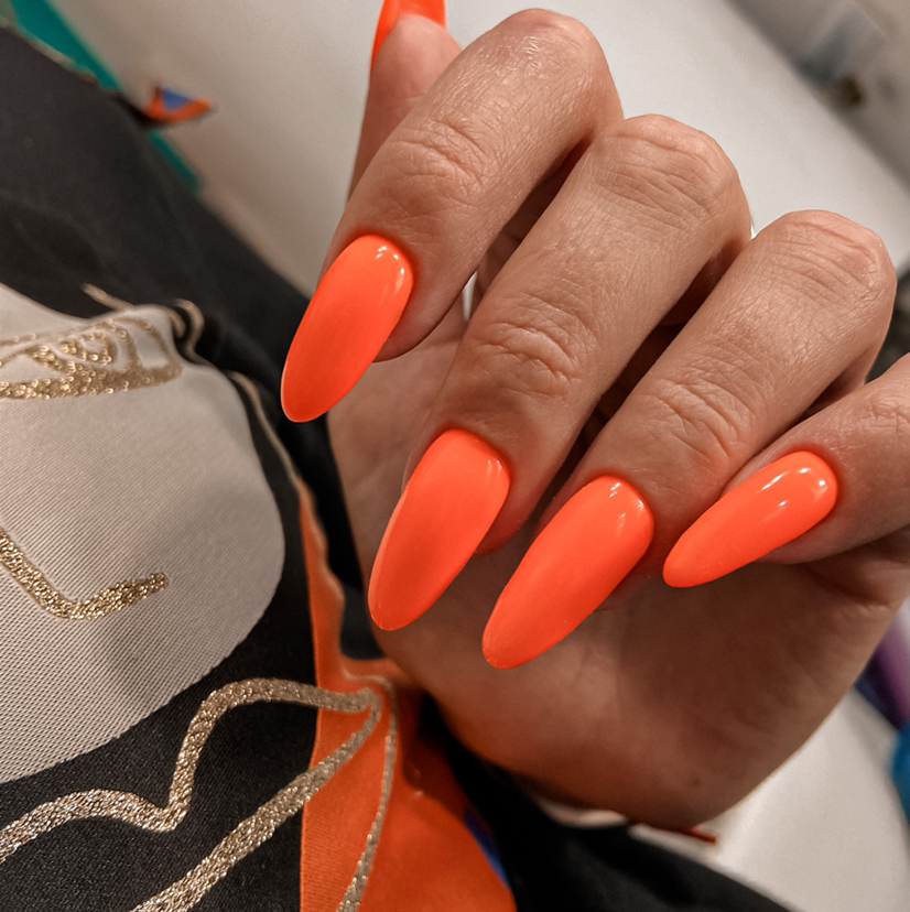 Маникюр с укреплением ногтевой пластины