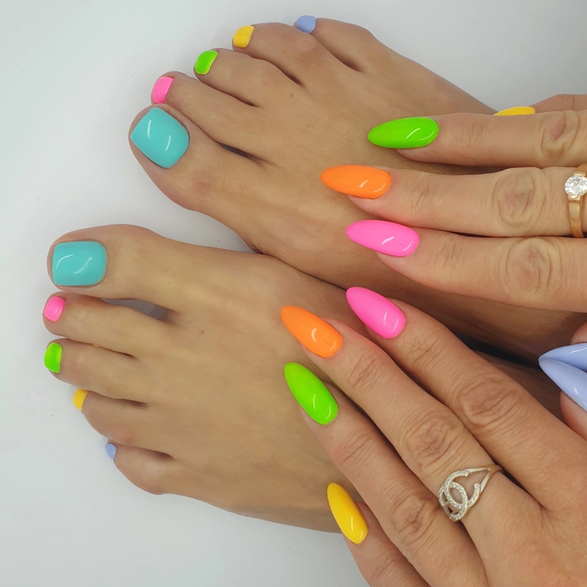 Маникюр + педикюр с покрытием