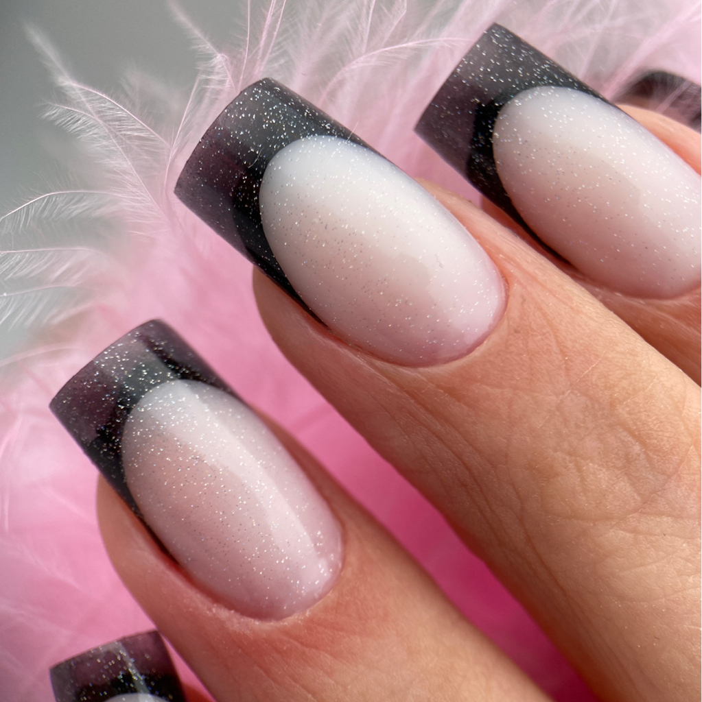 Коррекция наращивания(укрепление,выравнивание,легкий дизайн)