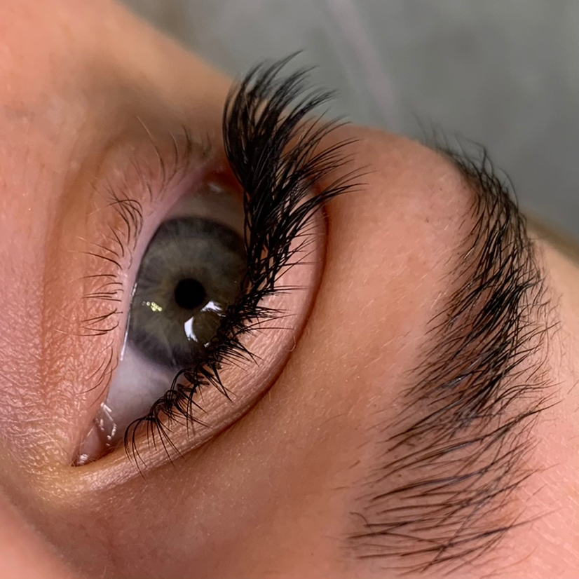 Наращивание ресниц 2D/УФ