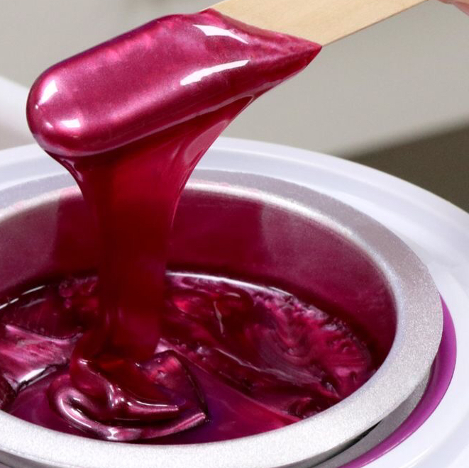 Удаление волосков воском в зоне лица