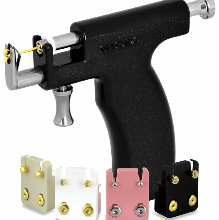 Прокол мочек ушей