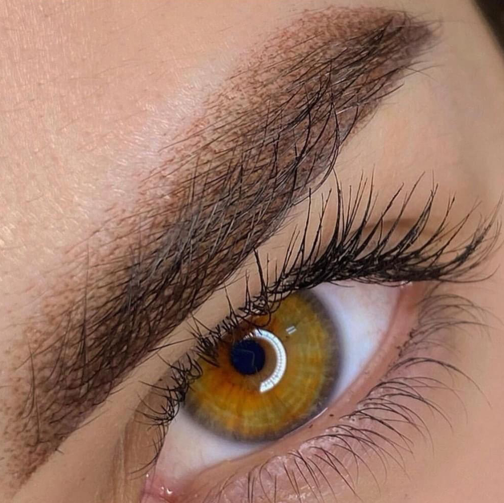 Теневая/пудровая растушёвка бровей