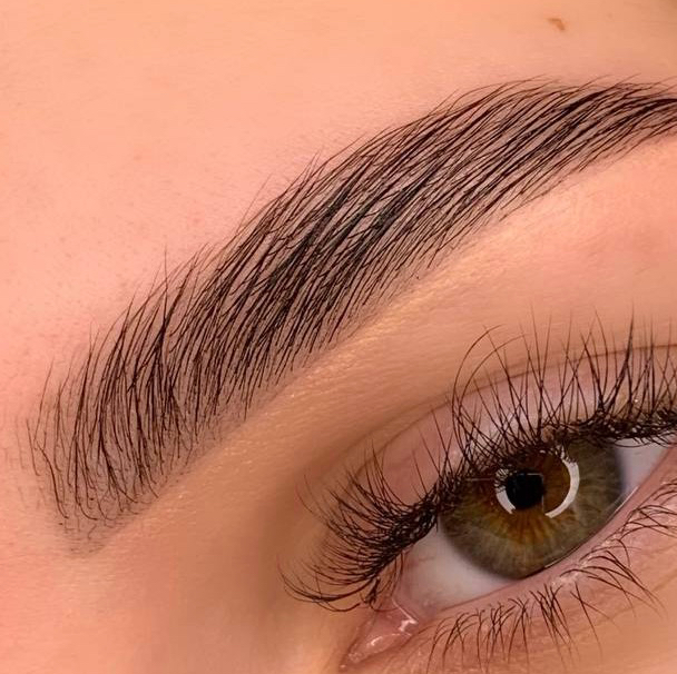 Коррекция бровей + окрашивание