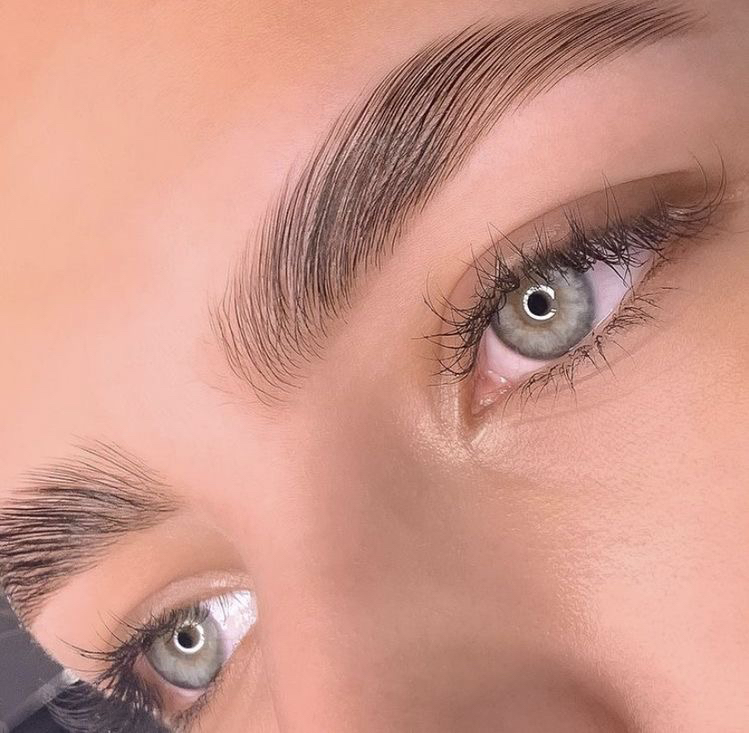 Ламинирование бровей+коррекция +окрашивание