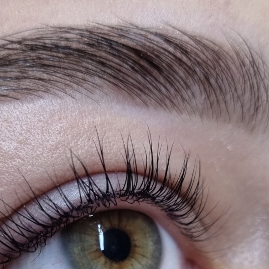 Питательный и увлажняющий уход для волосков бровей ( маска+сыворотка)