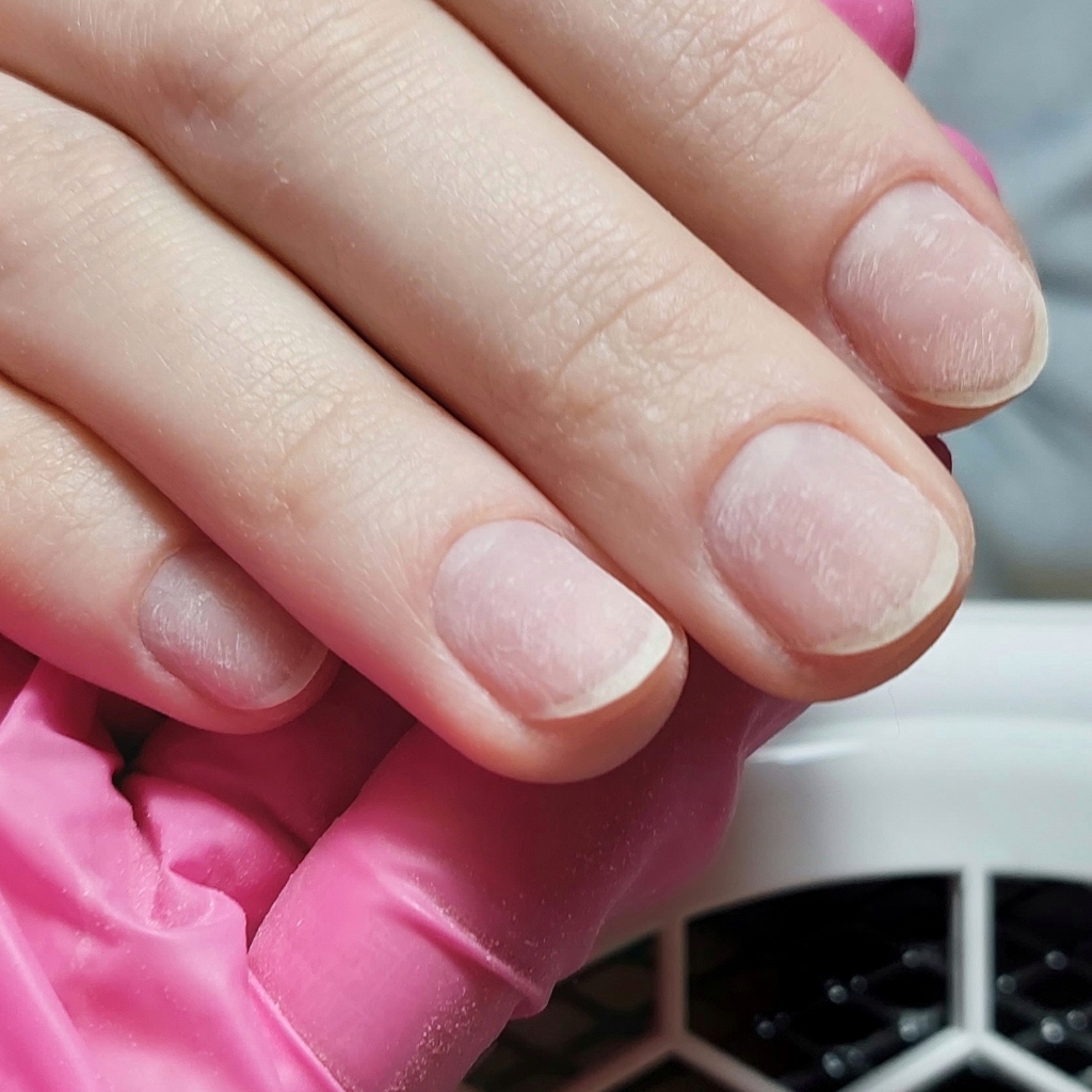 Маникюр (без покрытия гель-лак)
