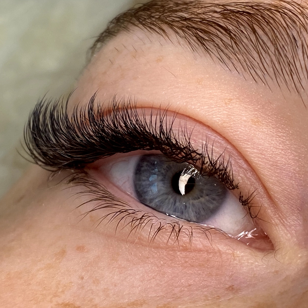 Наращивание ресниц 2.5 - 3D