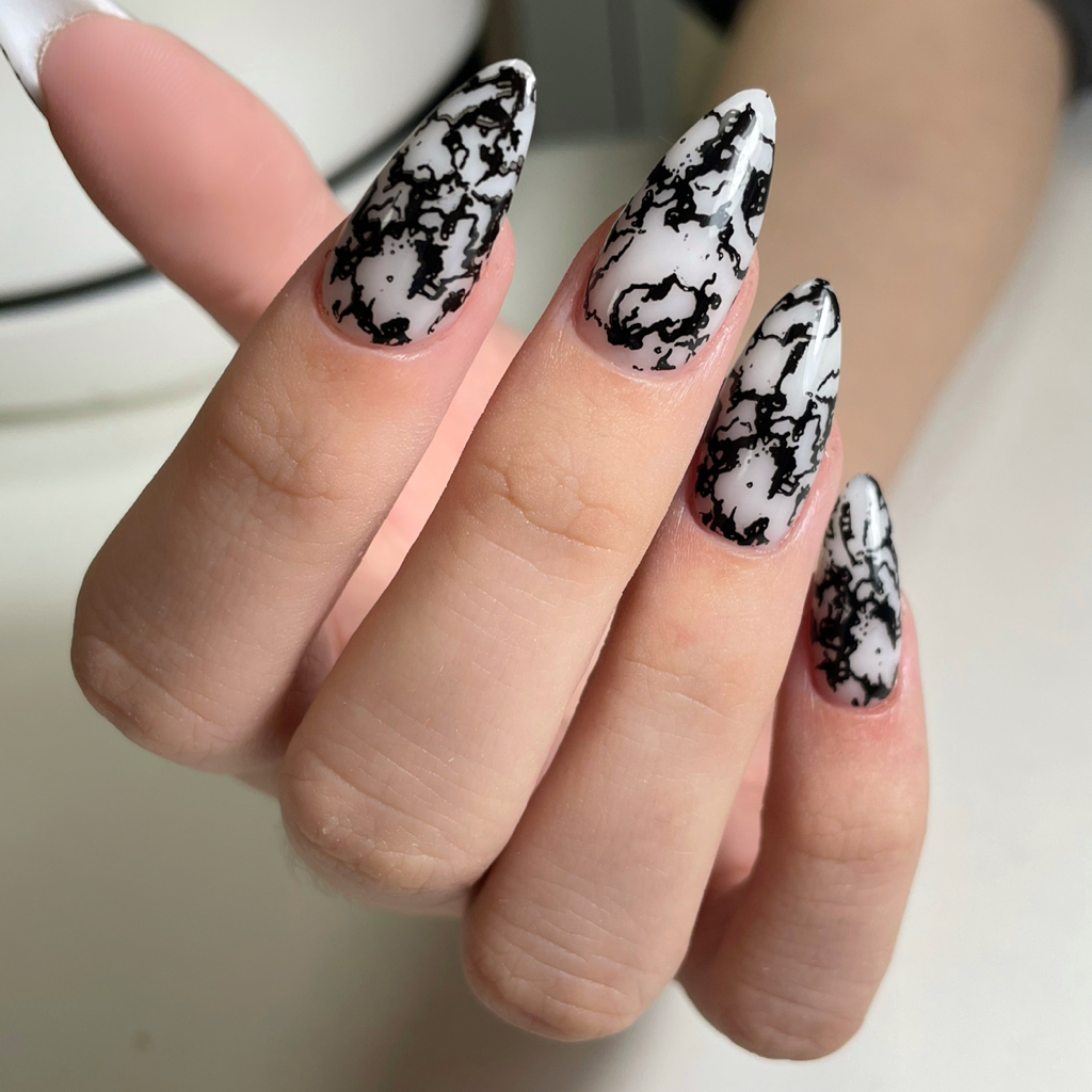 Наращивание ногтей (гель)