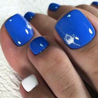Женский педикюр