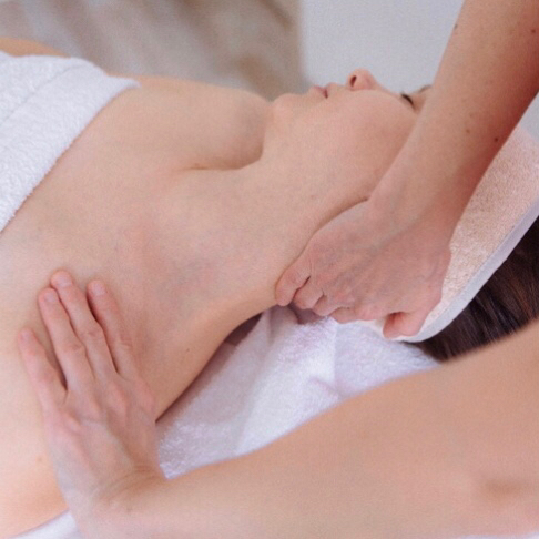 Массаж шейно-воротниковой зоны