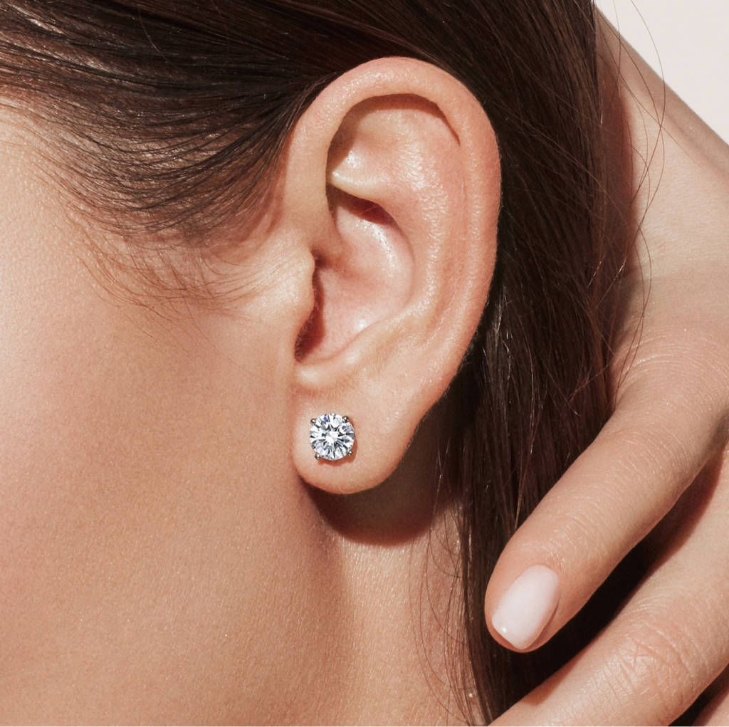 Прокол ушей