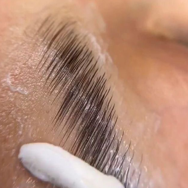 Долговременная укладка бровей без окрашивания