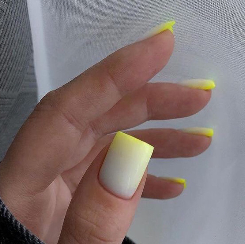 Наращивание ногтей