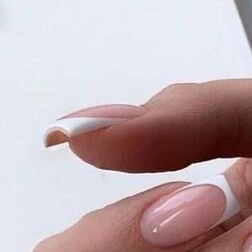 Ремонт ногтя( акригелем)