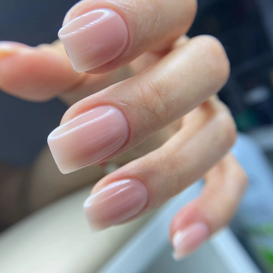 Маникюр с покрытием гель лака( однотонное )