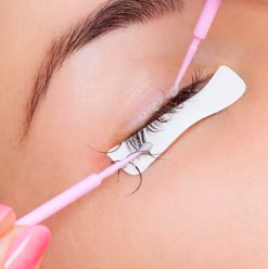 Снятие наращенных ресниц( работа другого мастера)