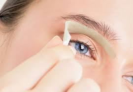 Коррекция бровей воском без окрашивания