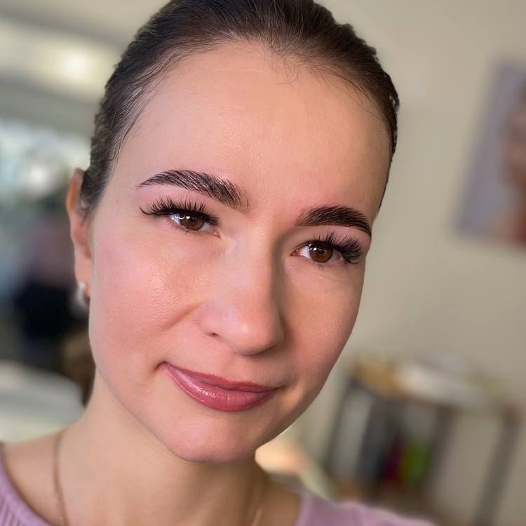 Долговременная укладка бровей (ламинирование)