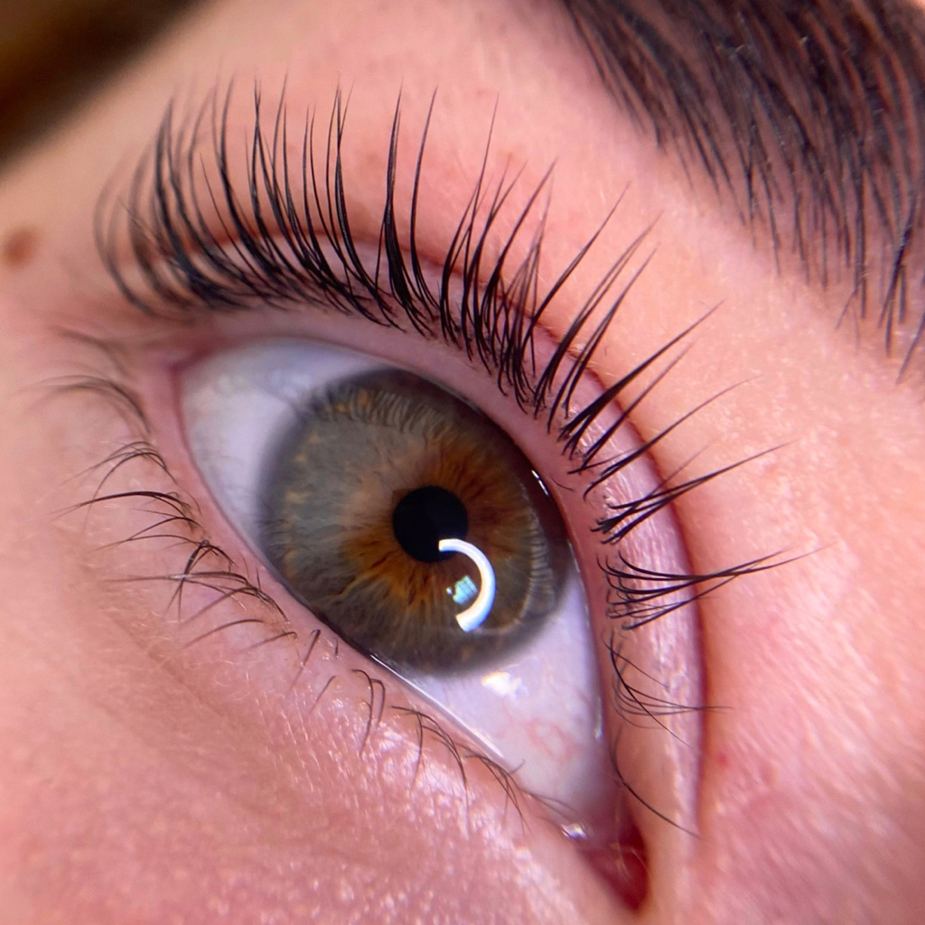 Ламинирование ресниц (верхние)