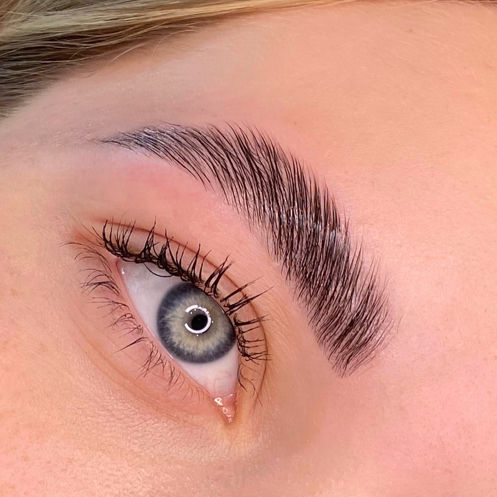 Ламинирование бровей (+ коррекция и окрашивание)