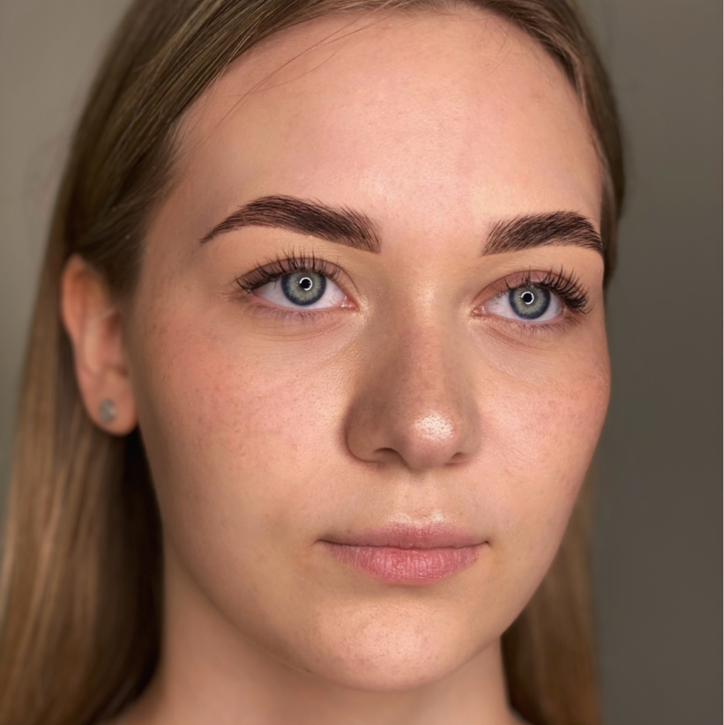 Оформление бровей