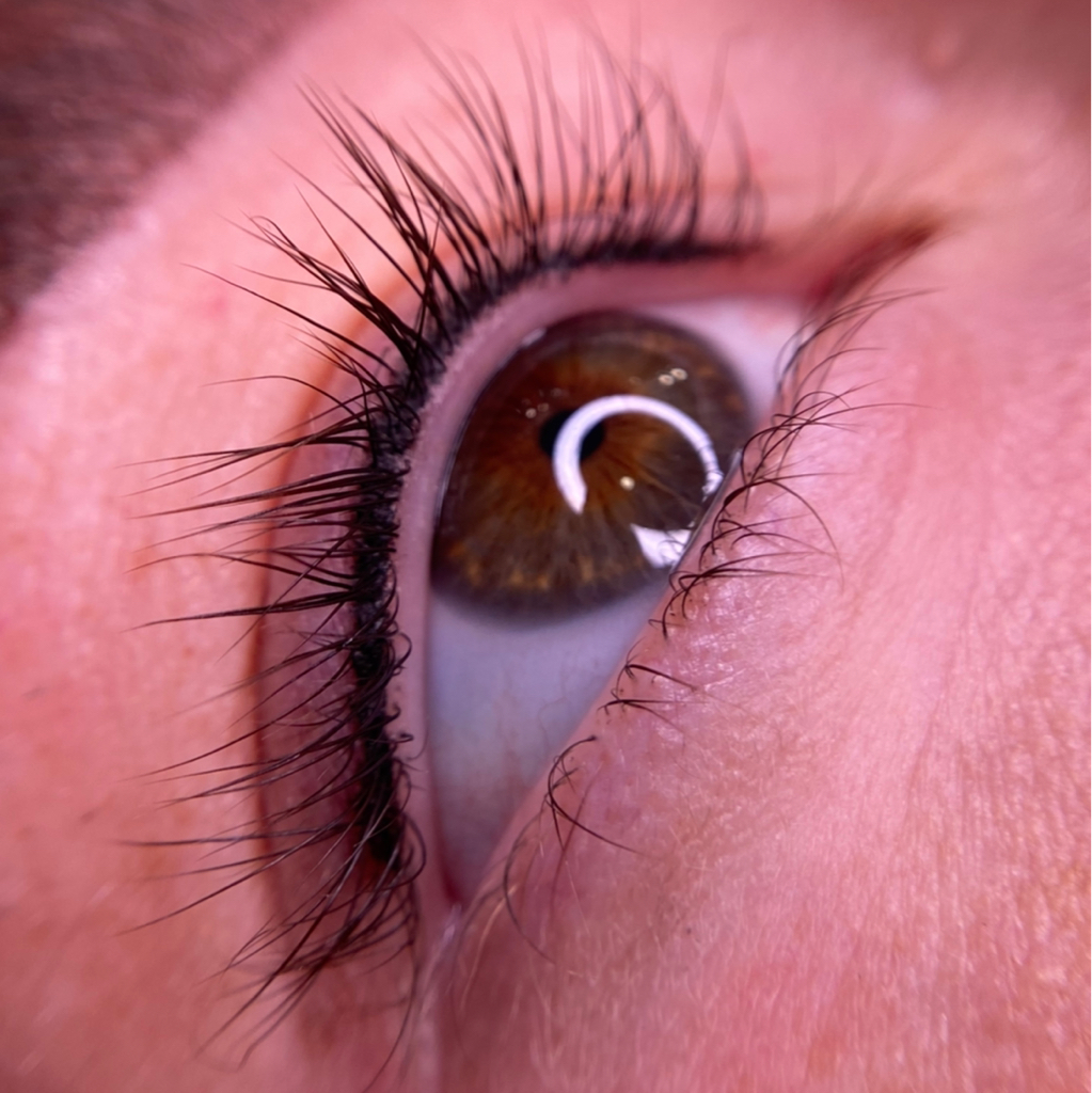 Перманентный макияж межреснички