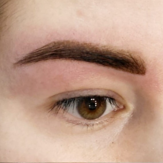 Архитектура бровей с окрашиванием ХНОЙ + коррекция пинцет/воск