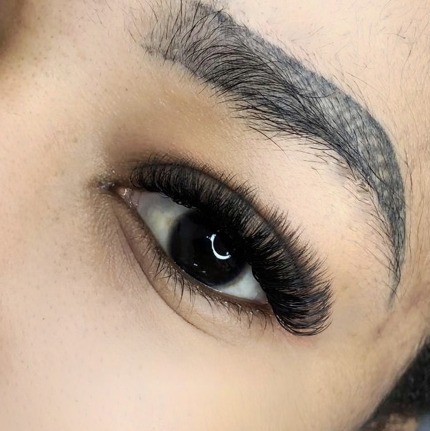 Наращивание ресниц 3D и более