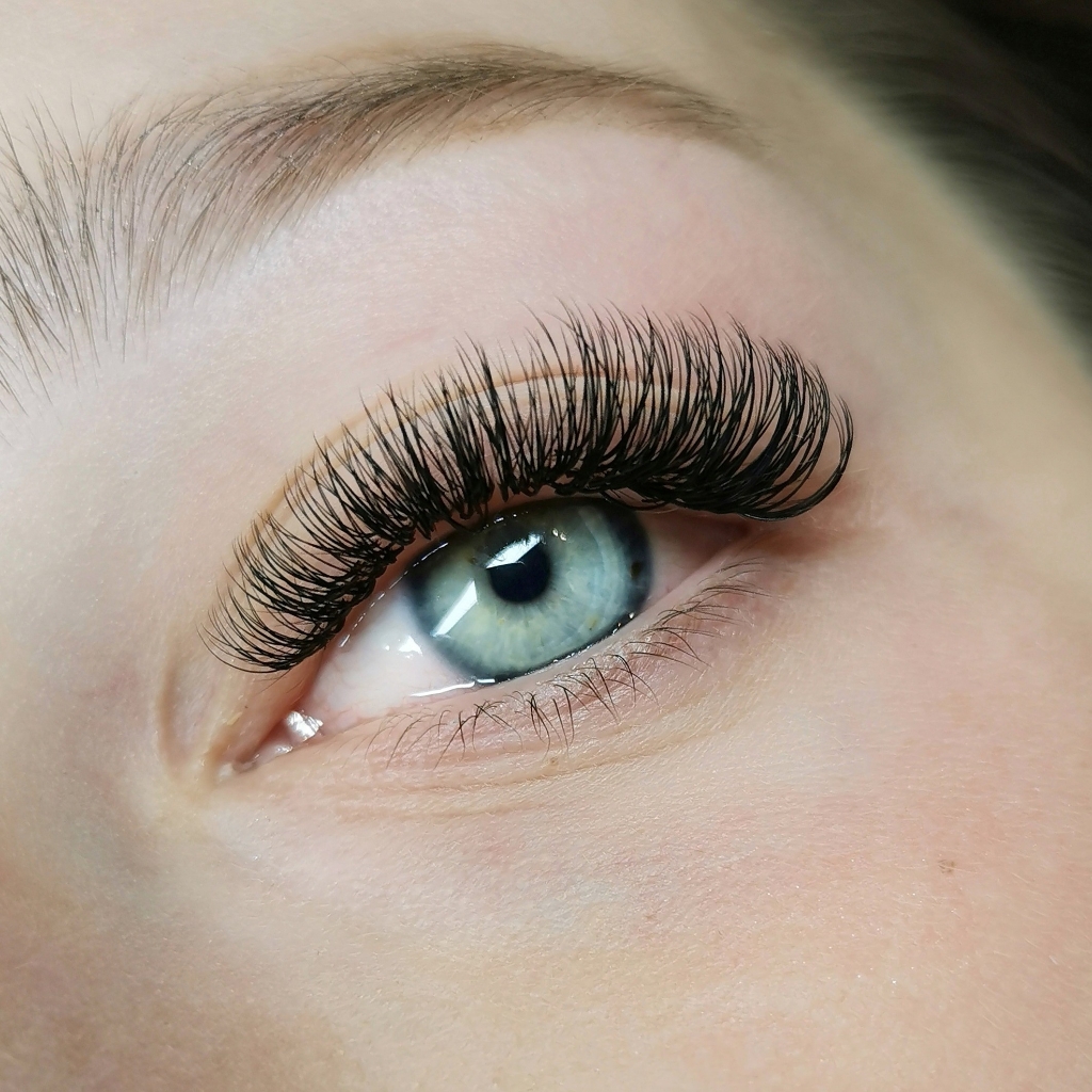 Наращивание ресниц 2D