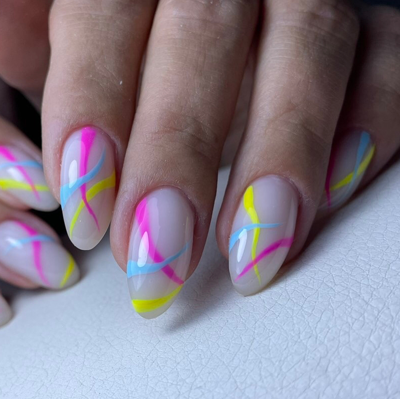 маникюр комбинированный