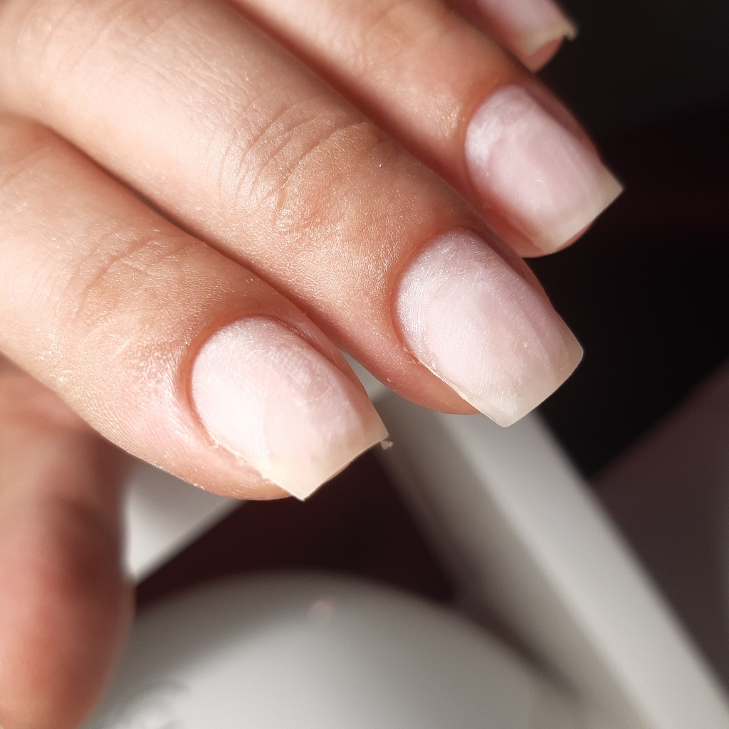 Маникюр без покрытия