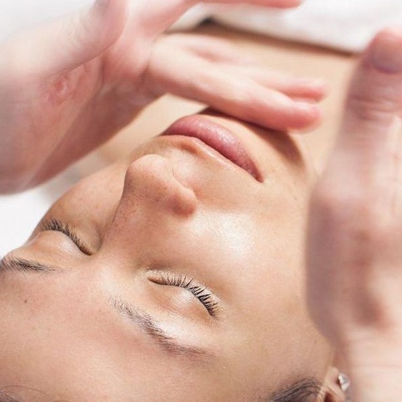 Массаж лица + Альгинатная маска по типу кожи