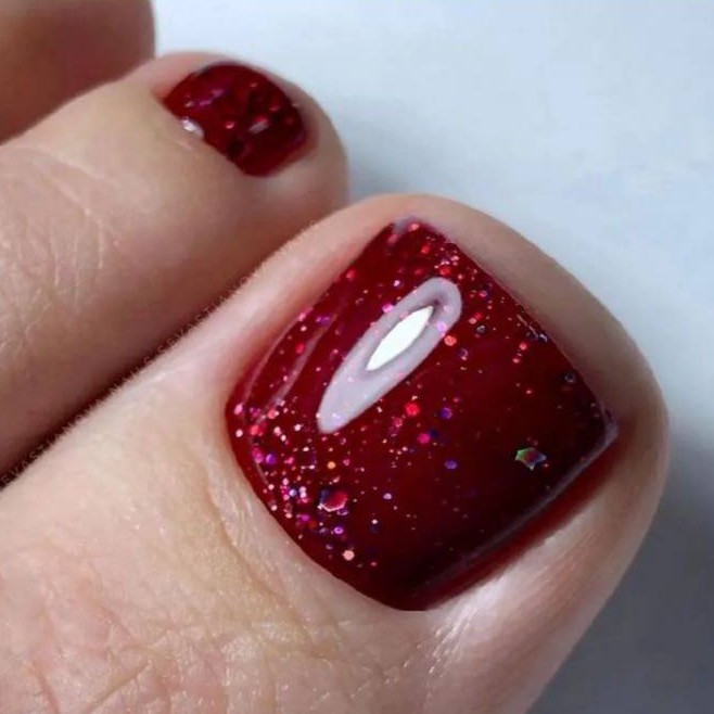 Педикюр с покрытием  С обработкой стопы