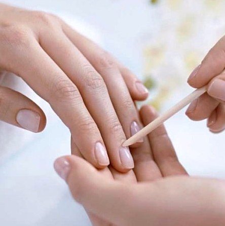 Маникюр гигиенический