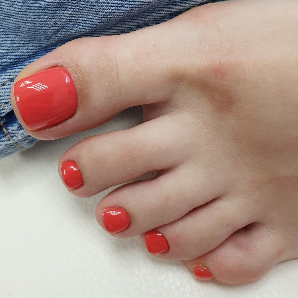 Педикюр SMART(полный: обработка стопы и пальчиков, покрытие гель-лак)