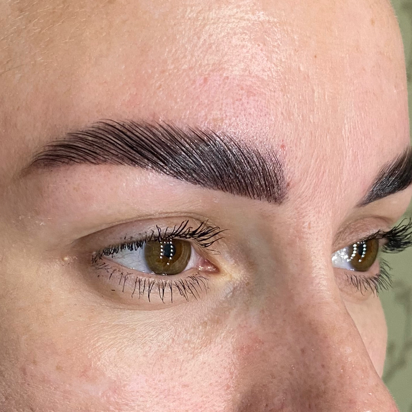 Долговременная укладка бровей