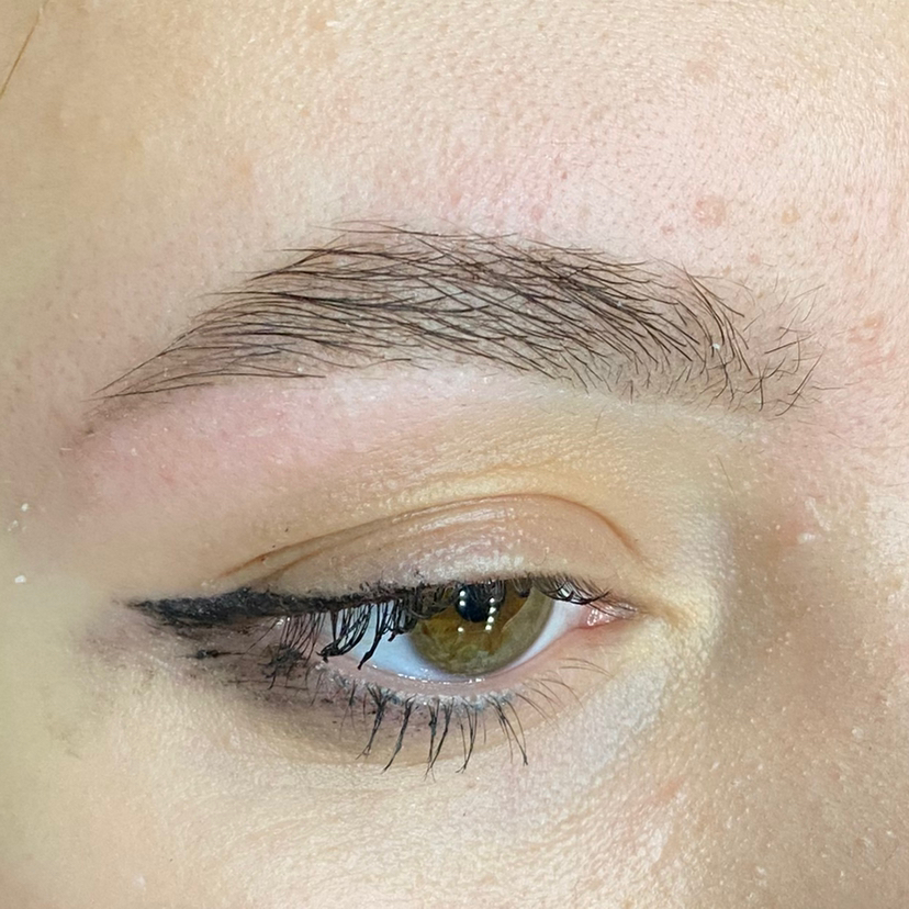 Коррекция бровей