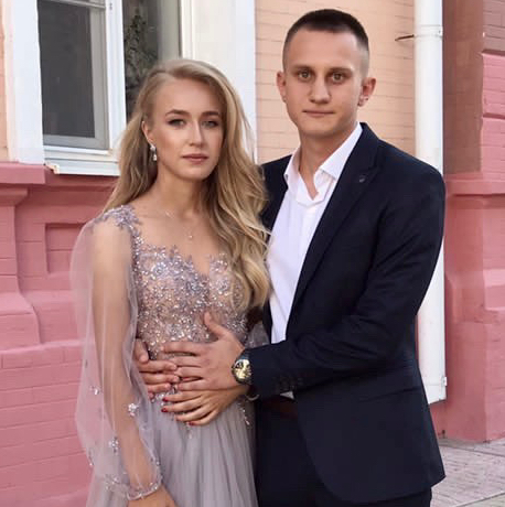 Образ «Экспресс» (нюд+легкие локоны)