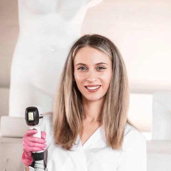 Невструева Полина