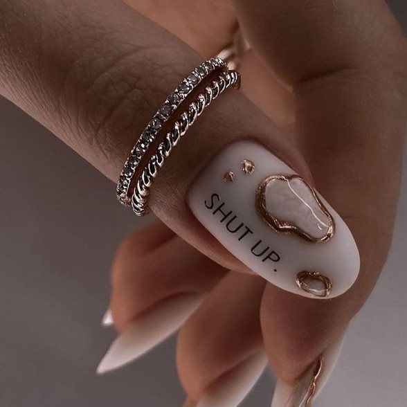 Маникюр с покрытием гель-лак