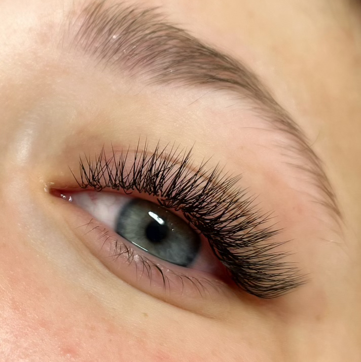 Наращивание ресниц 2D