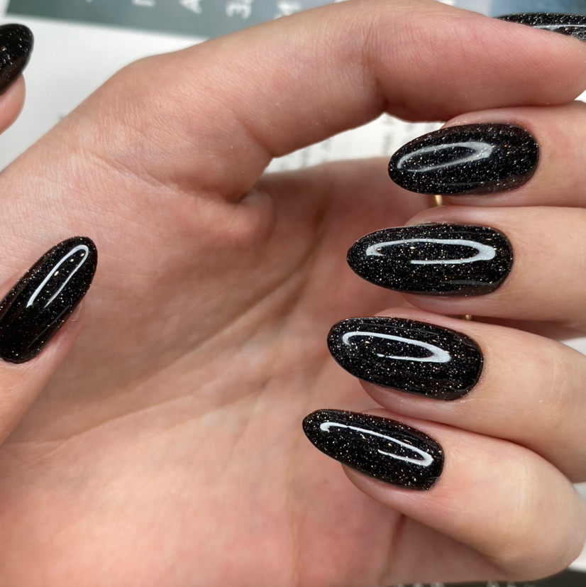 Маникюр с покрытием гель-лак + коррекция формы полигелем