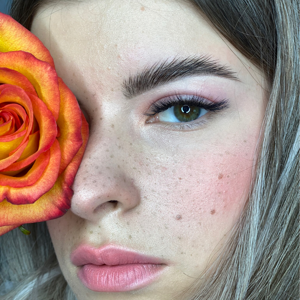 Коррекция бровей + окрашивание краской / хной