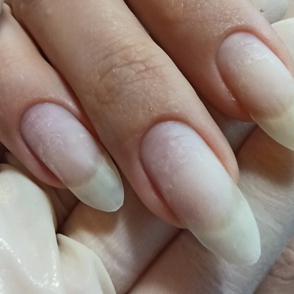 Маникюр без покрытия