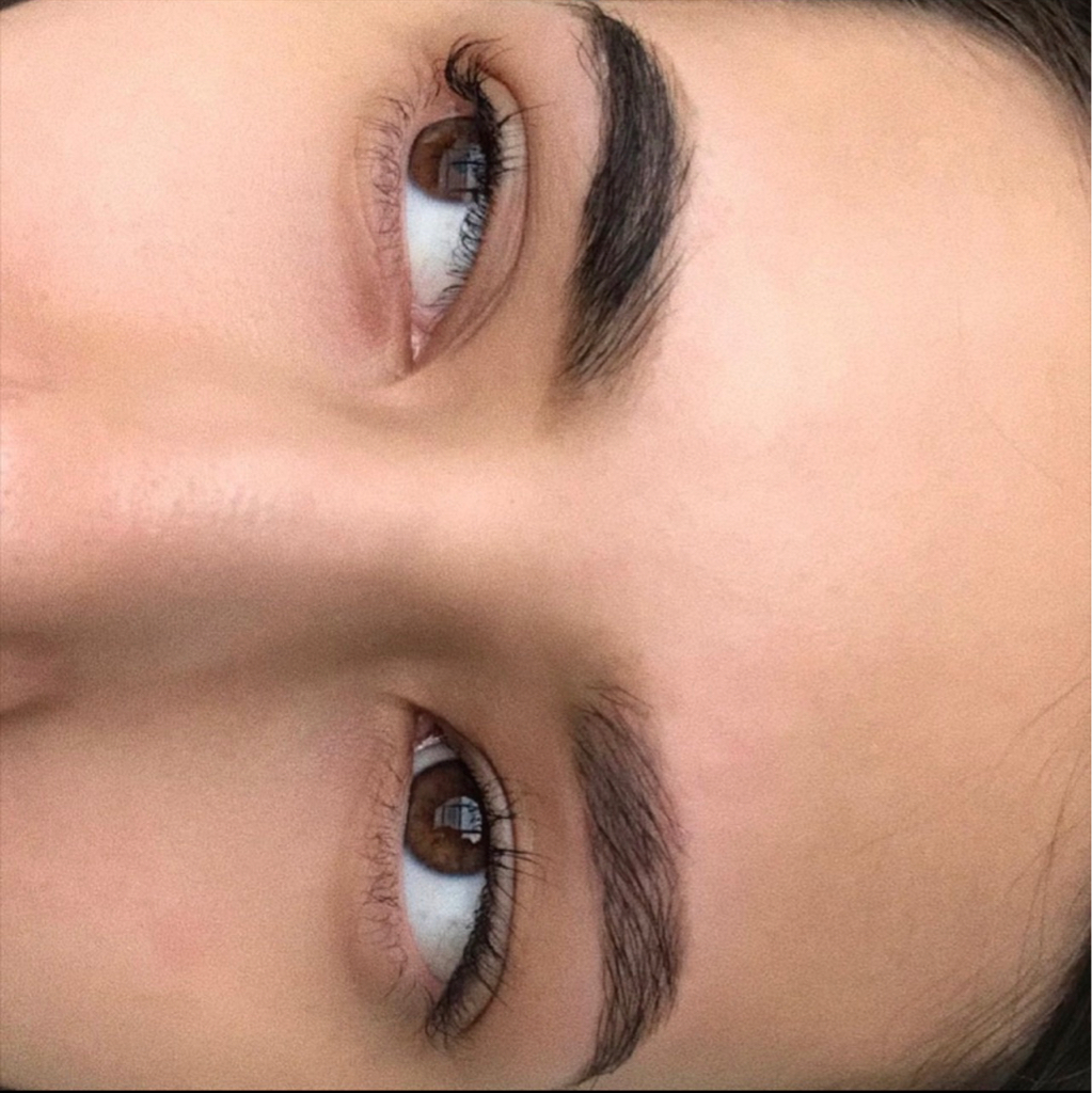 Долговременная укладка + оформление и окрашивание бровей