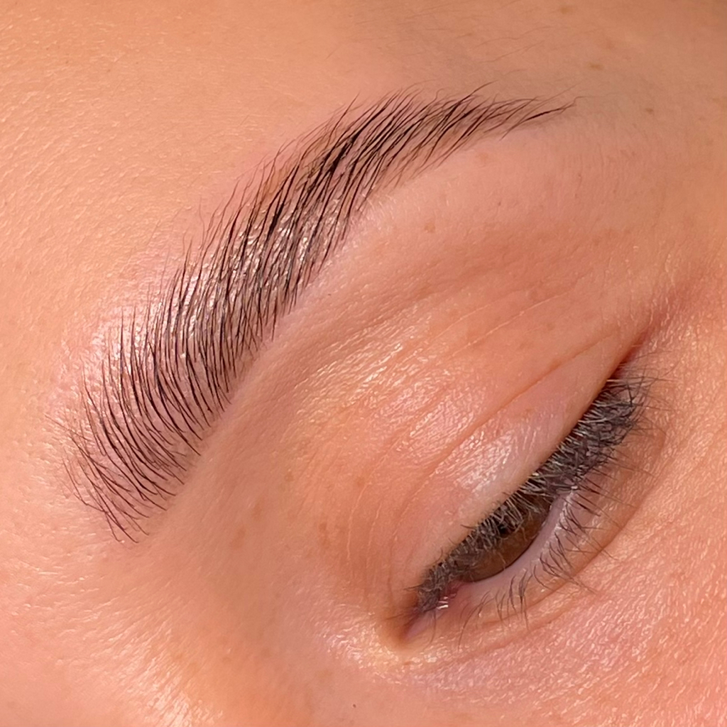 Ламинирование бровей с окрашиванием