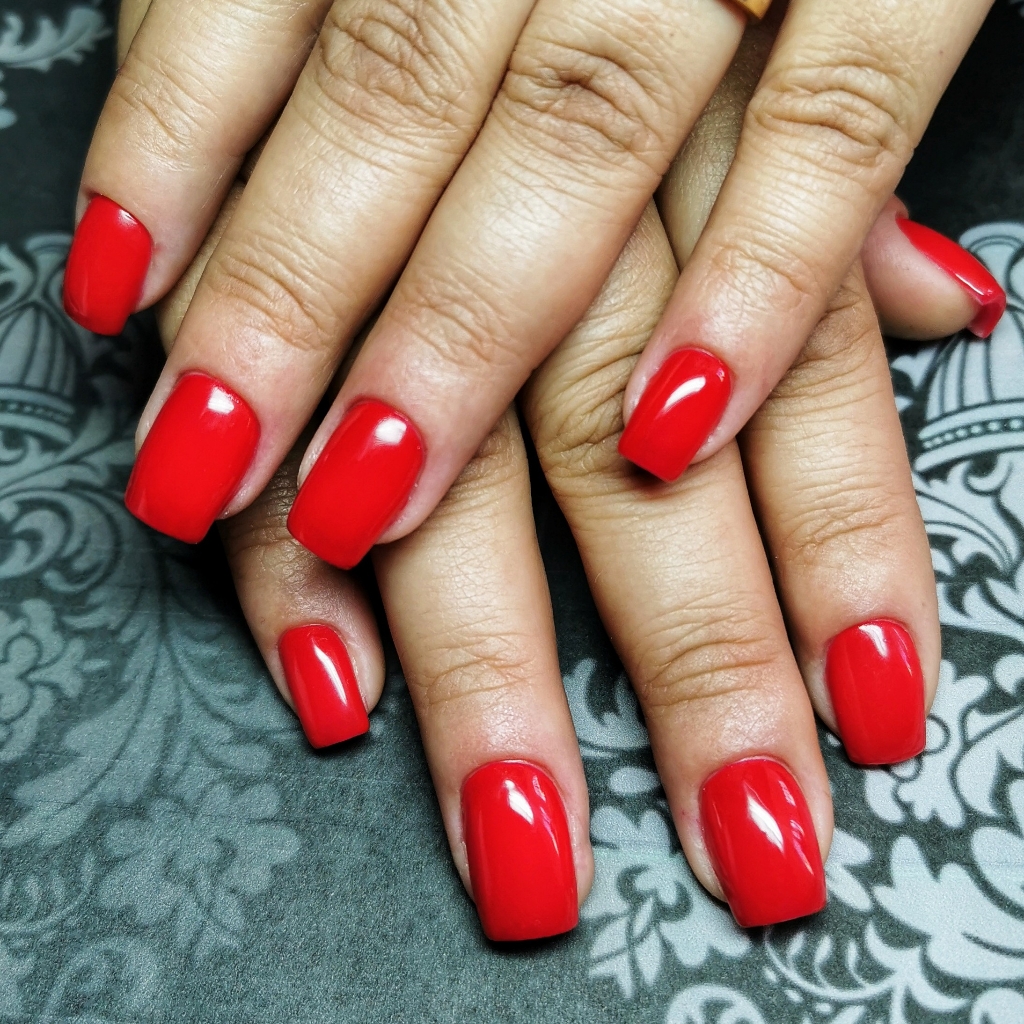 Маникюр с укреплением (гель)