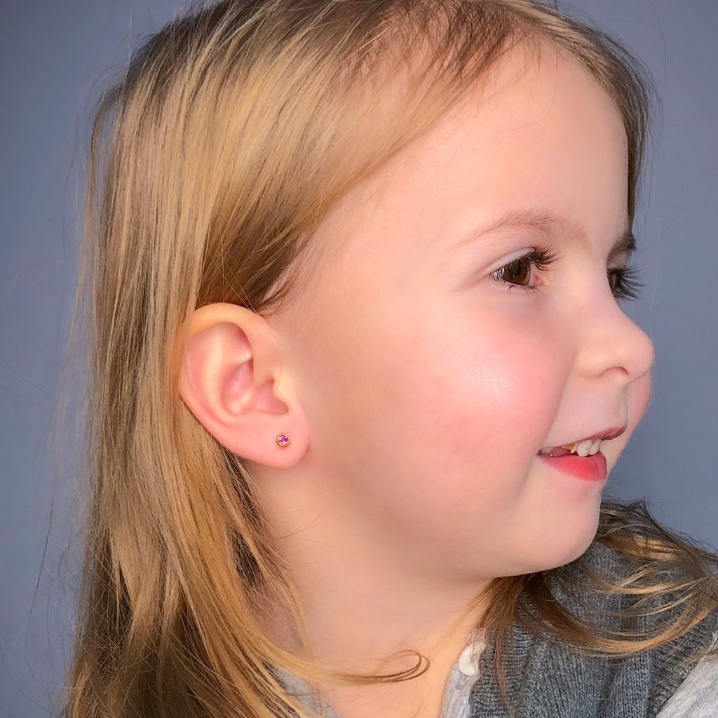 Прокол ушей